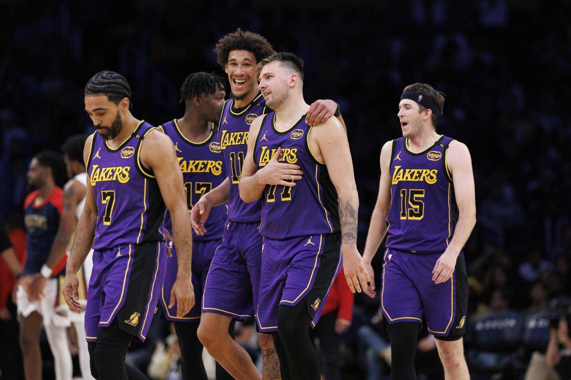 湖人胜灰熊,保持主场优势 湖人胜灰熊,保持主场优势