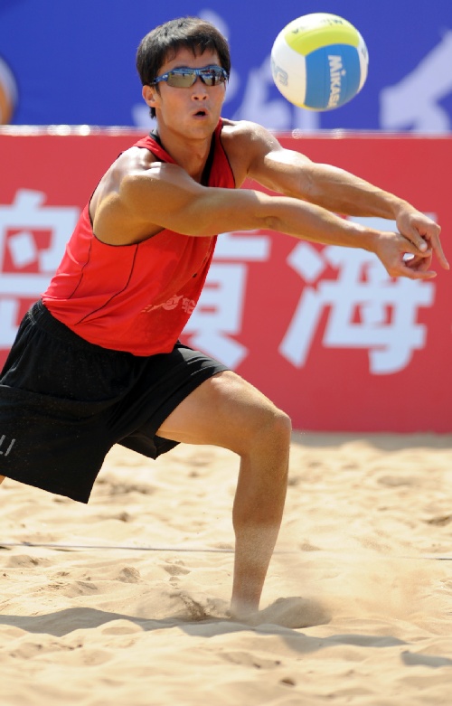 比赛中球员的精彩传球打动观众 比赛中球员的精彩传球打动观众