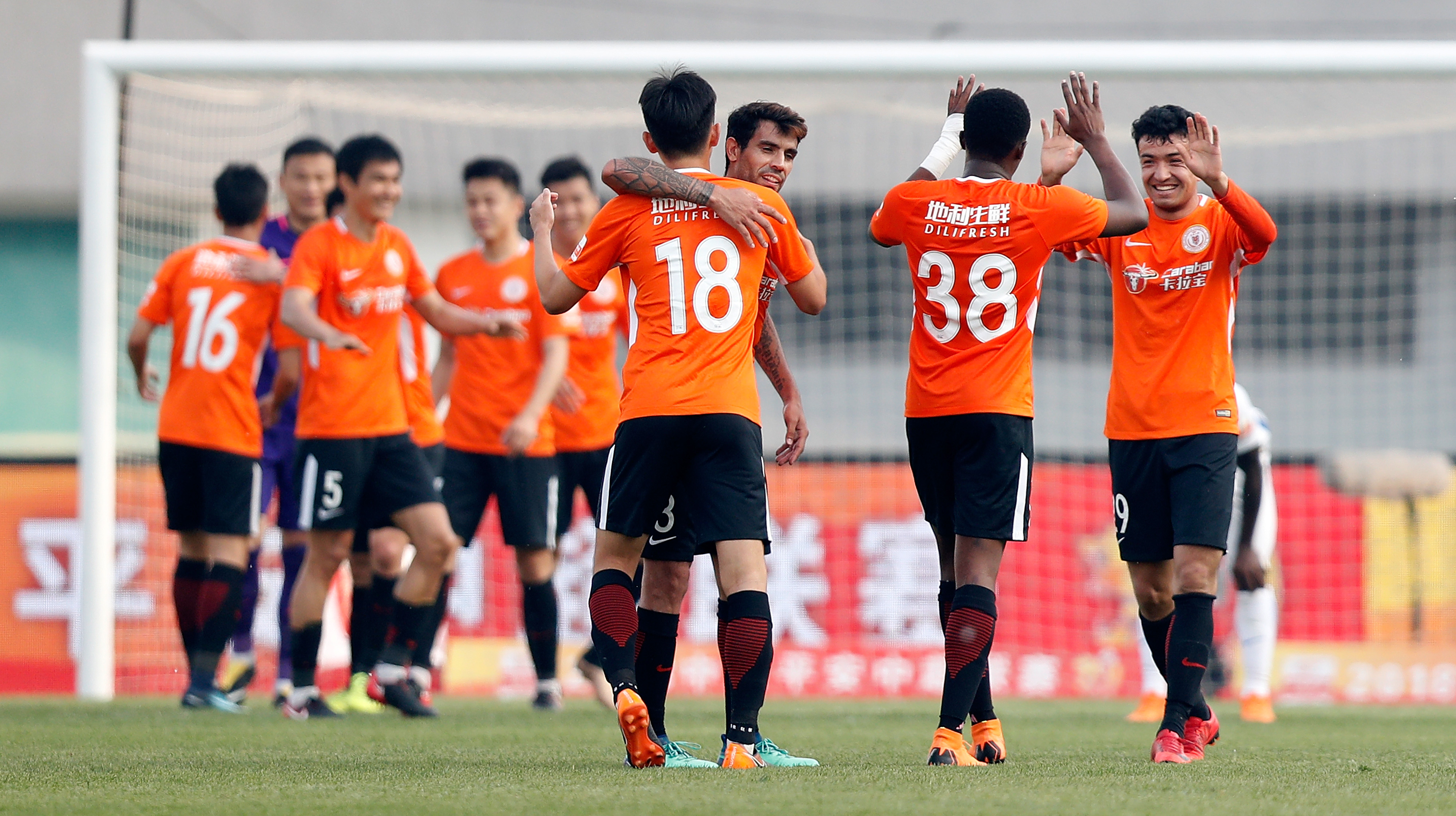 北京人和主场战平天津泰达，积分无变