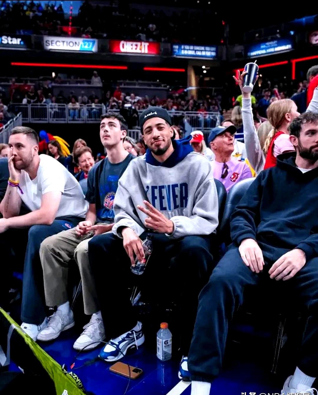 NBA球员互动频繁,粉丝团队活跃 NBA球员互动频繁,粉丝团队活跃