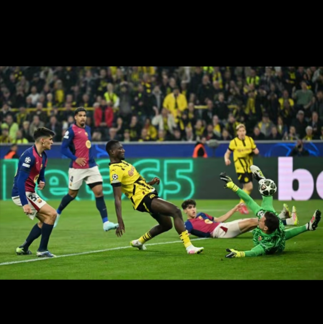 巴萨轻取韩国,迪马利亚三分雨点燃全场 巴萨轻取韩国,迪马利亚三分雨点燃全场