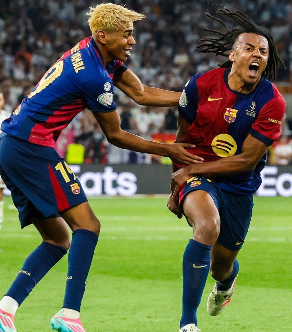 巴萨轻取韩国,迪马利亚三分雨点燃全场 巴萨轻取韩国,迪马利亚三分雨点燃全场