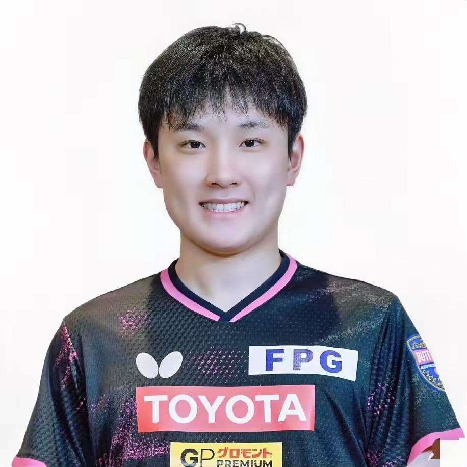 中国乒乓球队翻盘日本乒乓球队，张本智和完成帽子戏法